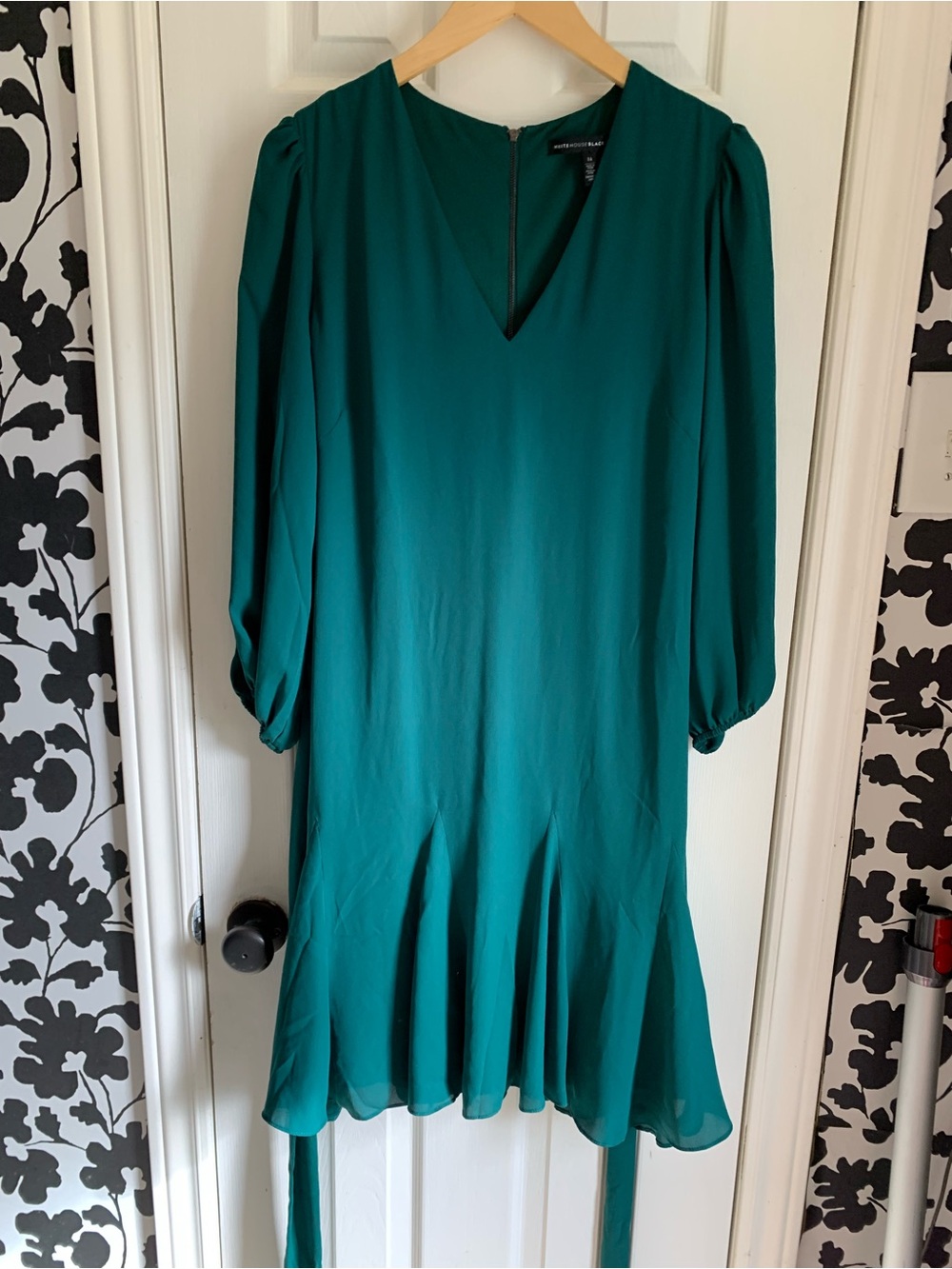 White House Black Market Green V-Neck Long Sleeve Dress chic wedding guest